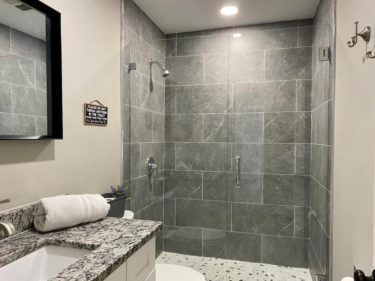 Spacious 5 Bedrooms 3 Bathrooms Family-Friendly Home With Heated Salt Pool Clearwater Ngoại thất bức ảnh